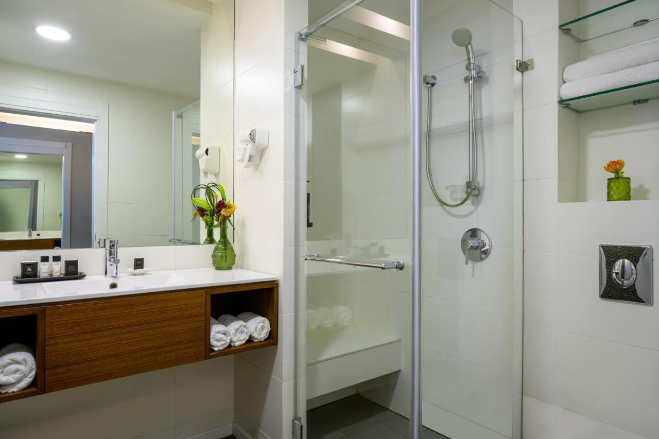 Sadot Hotel Ben Gurion Airport - An Atlas Boutique Hotel Beer Yaakov Buitenkant foto